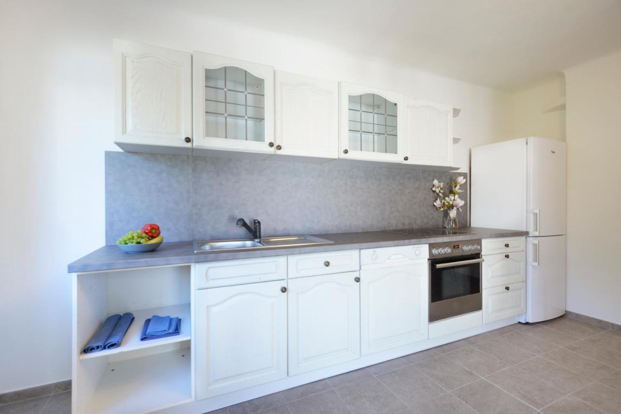 Apartmany Jevany Ngoại thất bức ảnh