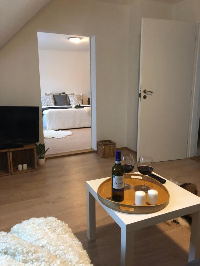 Apartmany Jevany Ngoại thất bức ảnh