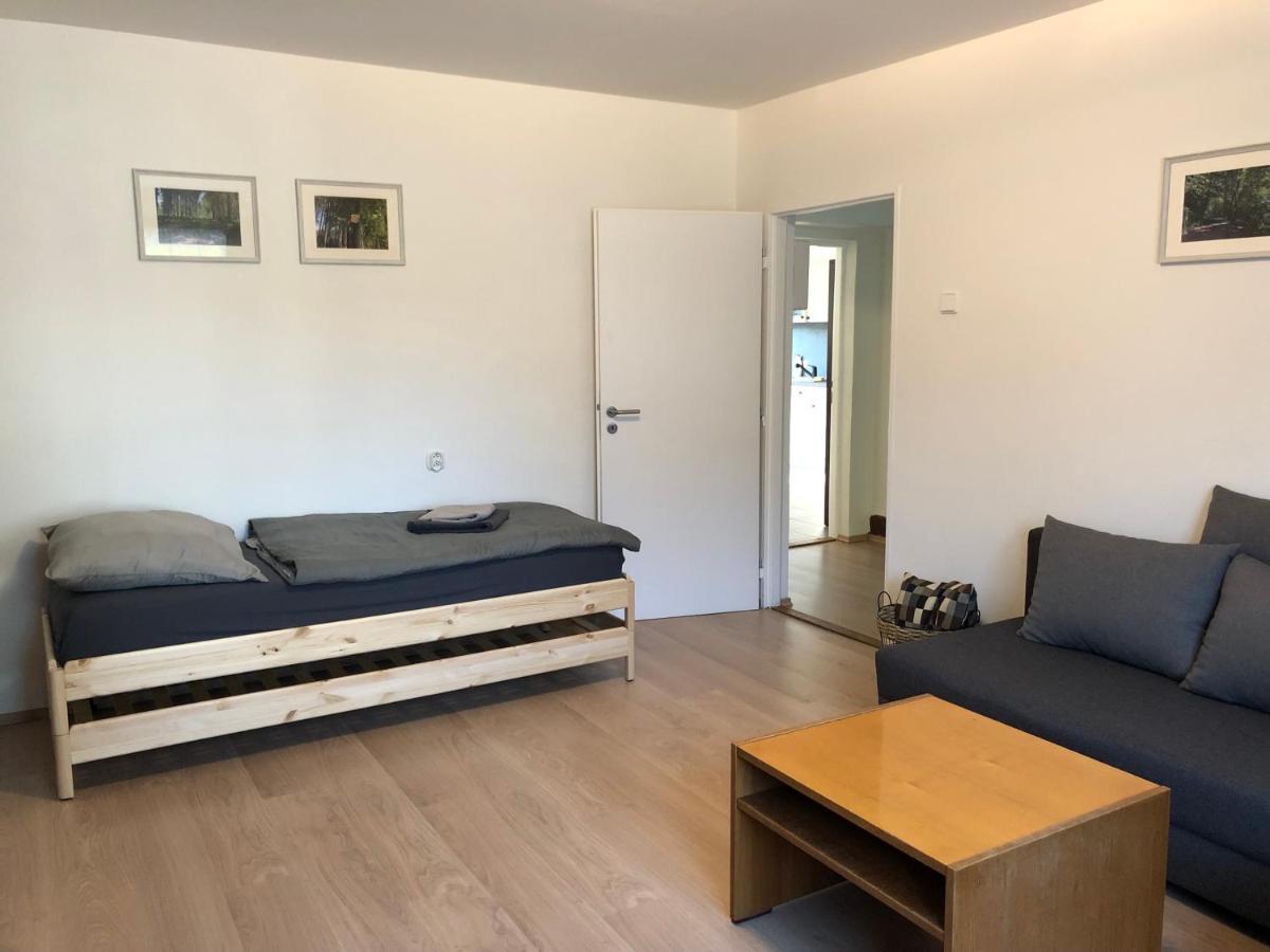 Apartmany Jevany Ngoại thất bức ảnh